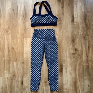 Fabletics Daisy Deluxe Matching Sports Bra Legging Set Small
